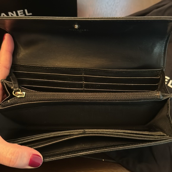 Chanel Caviar CC Large Flap Wallet in Black - Picture 9 of 12